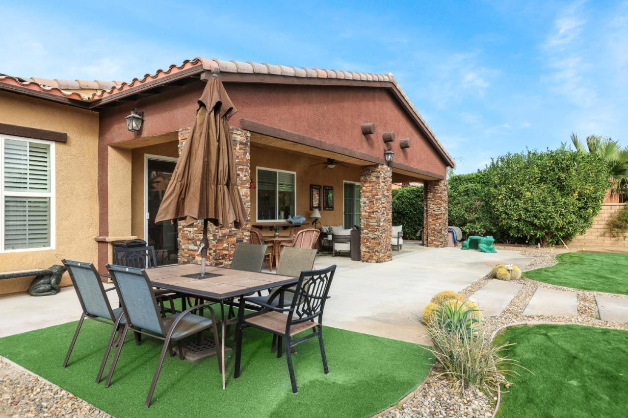 Luxury On The Lake Rancho Mirage Exterior photo