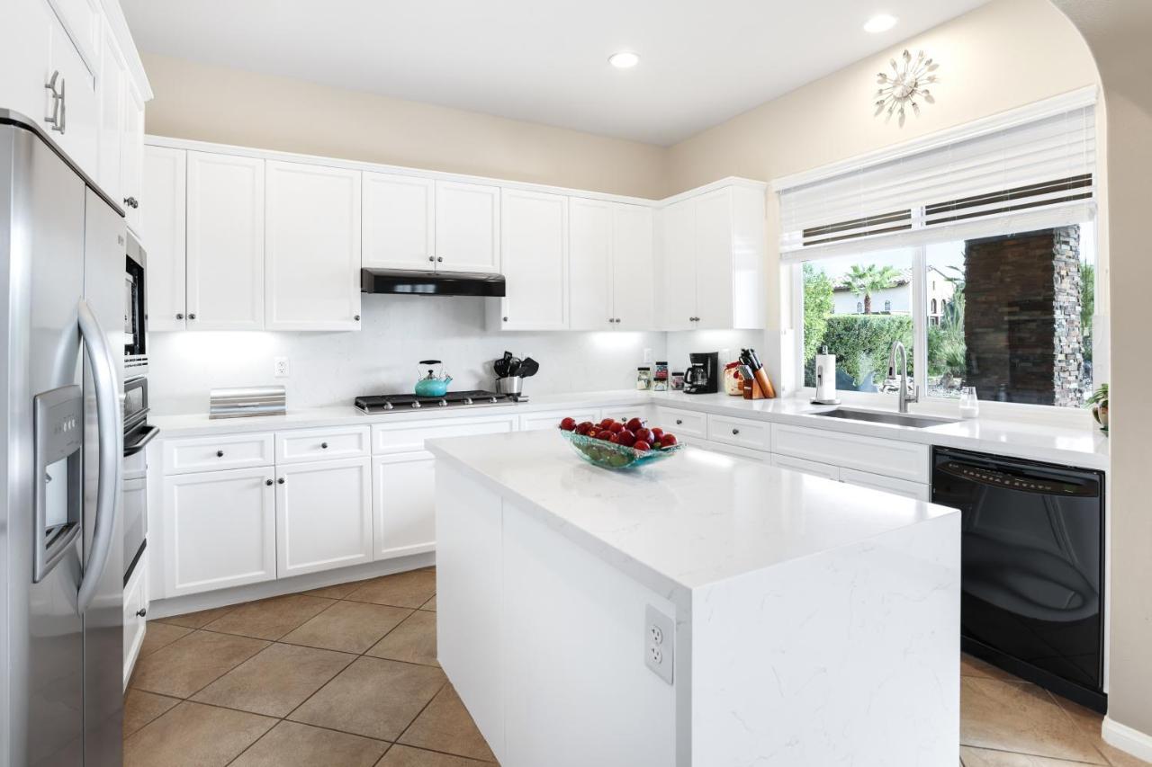 Luxury On The Lake Rancho Mirage Exterior photo